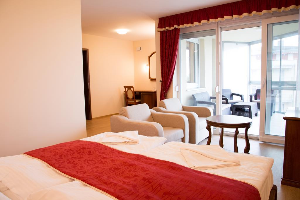 Luxury Hotel Siófok Chambre photo