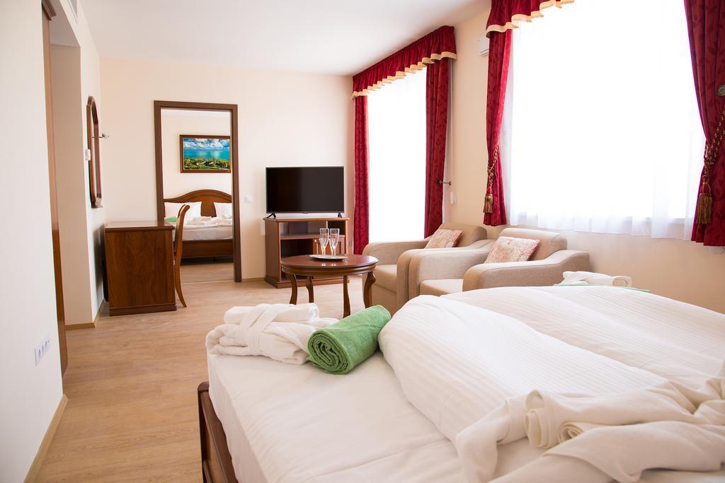 Luxury Hotel Siófok Chambre photo